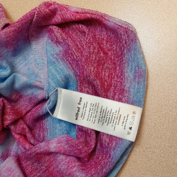 Wilfred free long sleeve sweater size Large - Picture 4 of 7